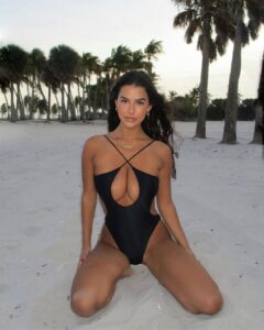 Latin Woman Love Logo